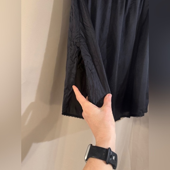 Women’s 90’s Black Vassarette Slip - Picture 2 of 6